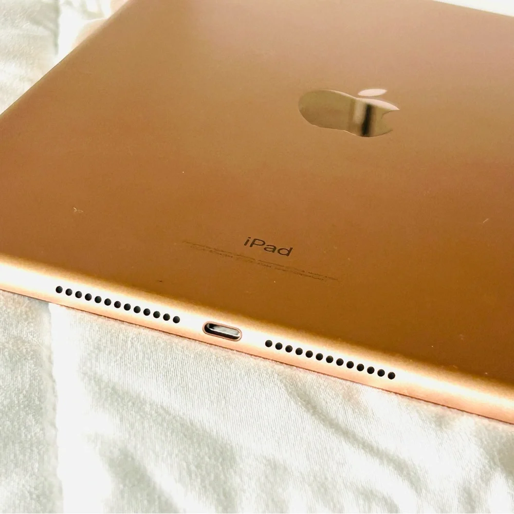 Apple iPad 6th Generation 32GB